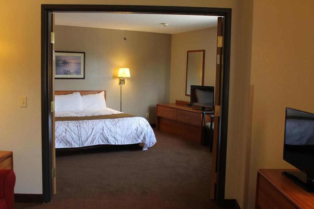 Edmore Inn Екстериор снимка