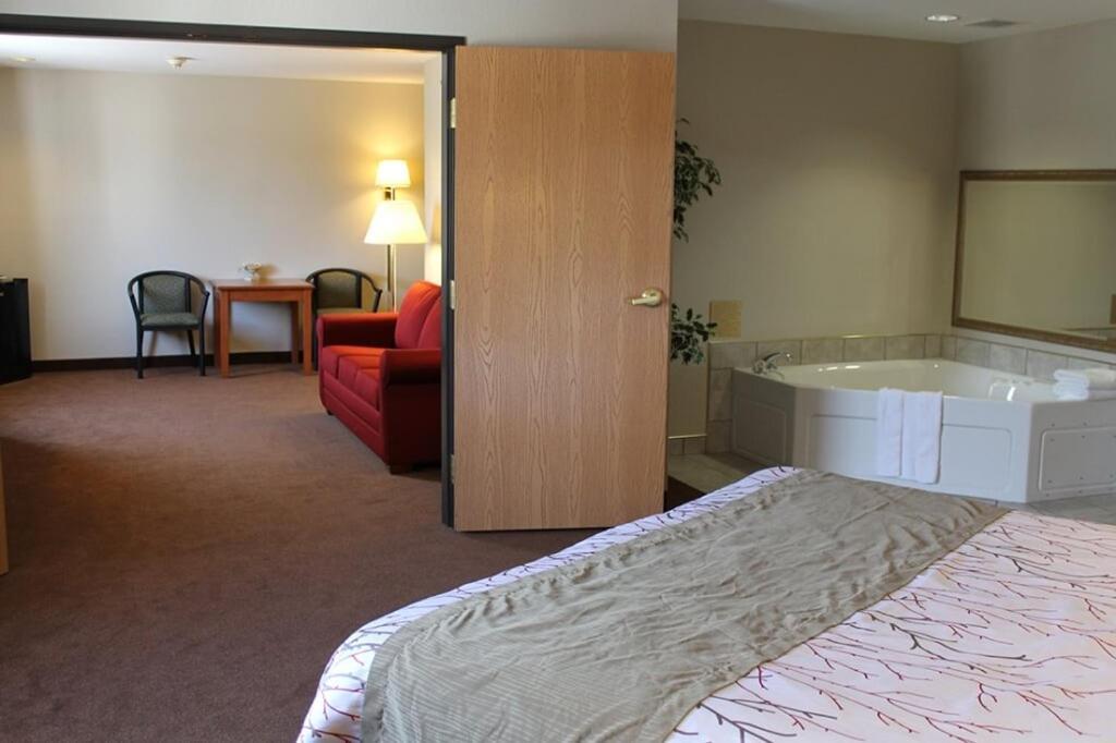 Edmore Inn Екстериор снимка