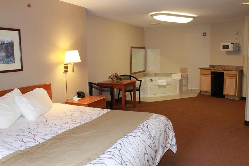 Edmore Inn Екстериор снимка