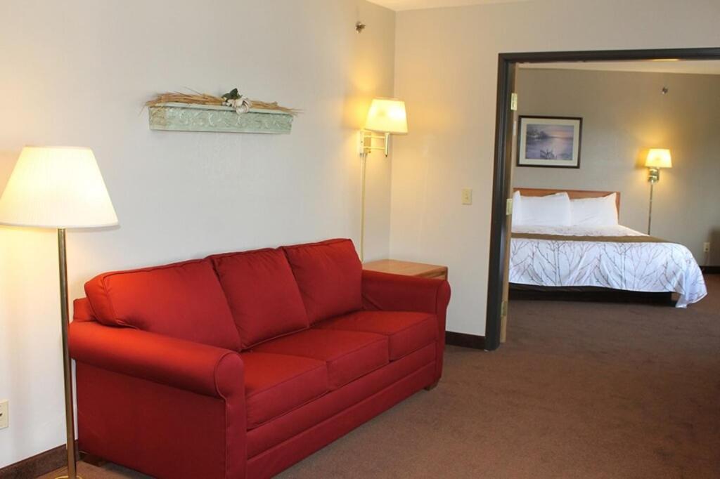 Edmore Inn Екстериор снимка