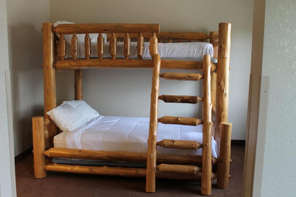 Edmore Inn Екстериор снимка