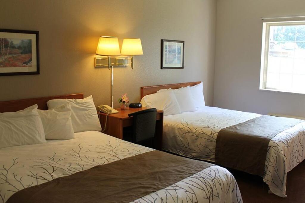 Edmore Inn Екстериор снимка