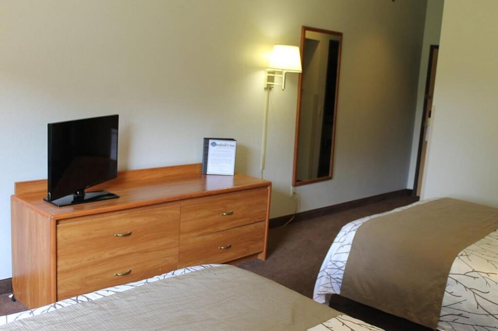 Edmore Inn Екстериор снимка